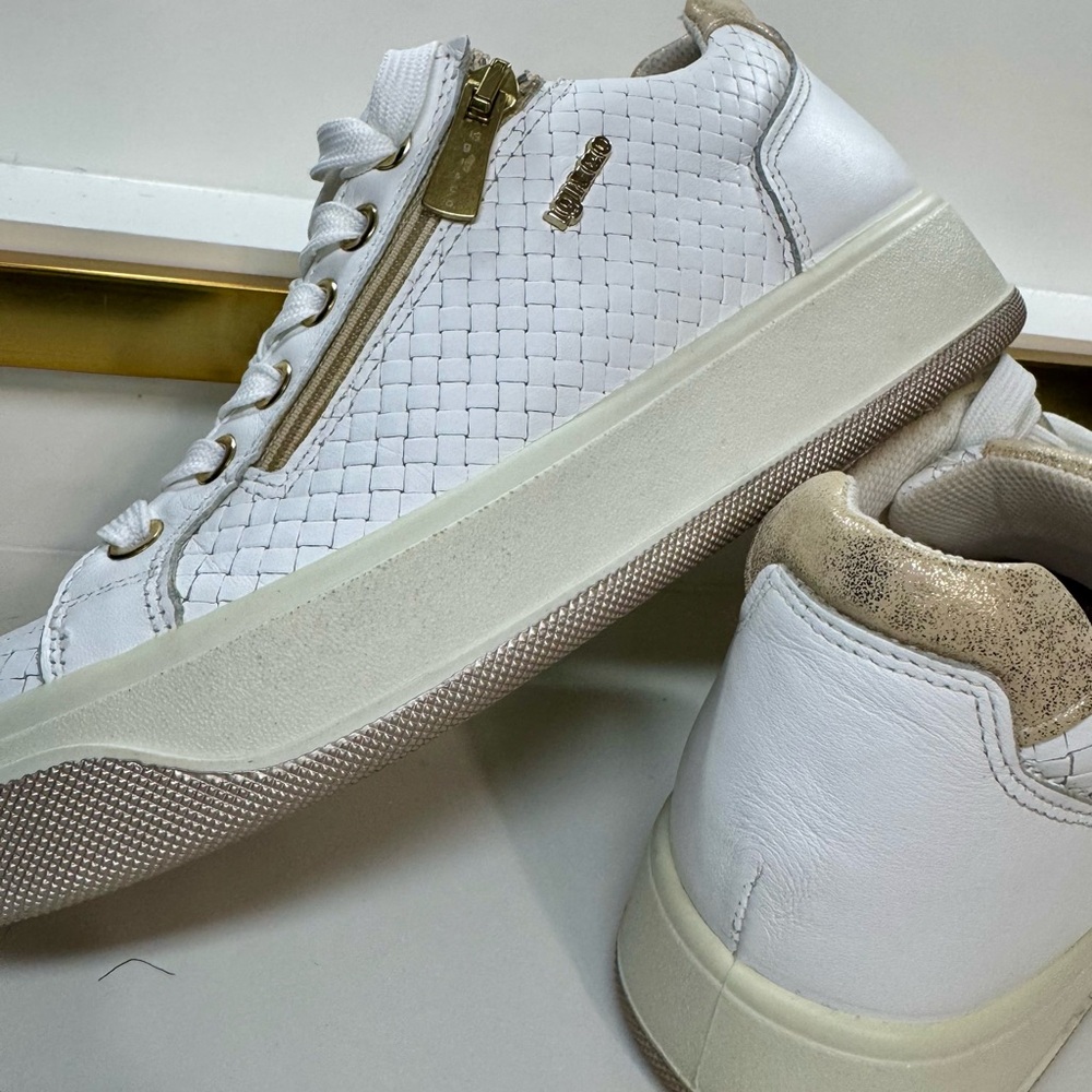 Igi & Co White Woven Leather Platform Sneakers Zip Side Gold Accents Sz Womens 7 - Picture 1 of 16